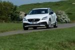 Volvo V40 D4 Cross Country 2016 года (UK)